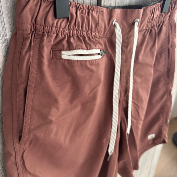 Vuori Banks Shorts - Picture 4 of 7